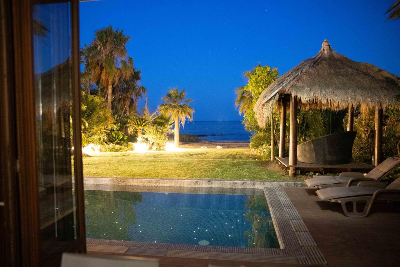 Balinese Villa Айя Напа Екстериор снимка